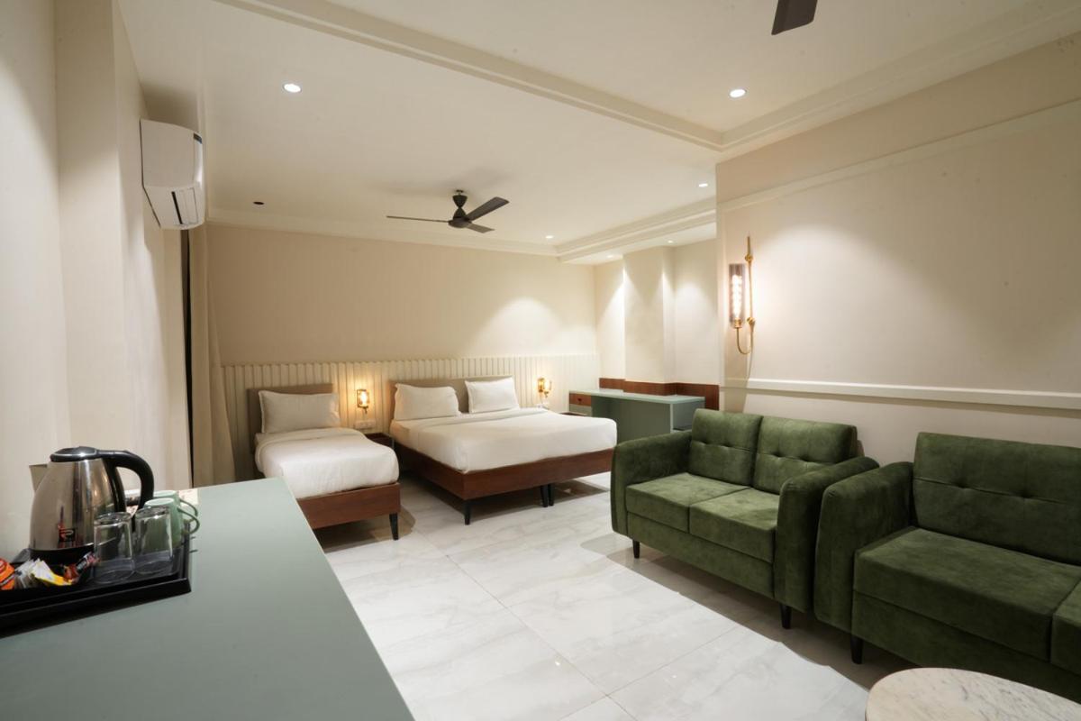 Hotel Square 36 Kota  Eksteriør billede