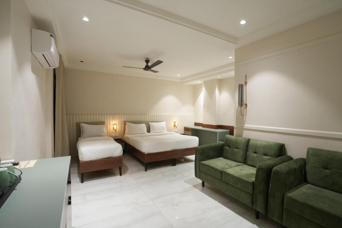 Hotel Square 36 Kota  Eksteriør billede